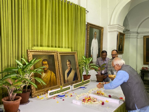 বিধানসভায় পরিষদীয় মন্ত্রী শোভনদেব চট্টোপাধ্যায় বিধানসভায় পরিষদীয় মন্ত্রী শোভনদেব চট্টোপাধ্যায়