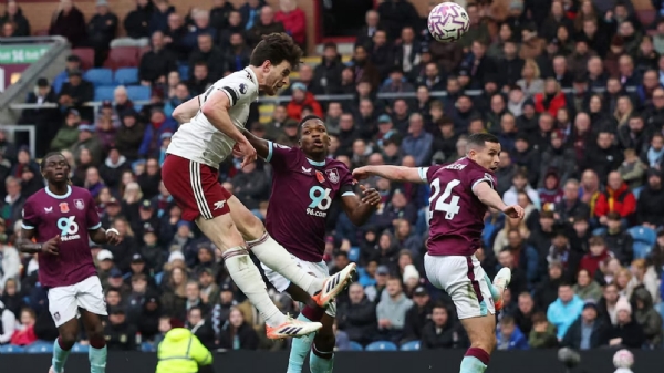 বার্নলির বিপক্ষে সহজ জয়ে শীর্ষস্থান আরও মজবুত করলো আর্সেনাল