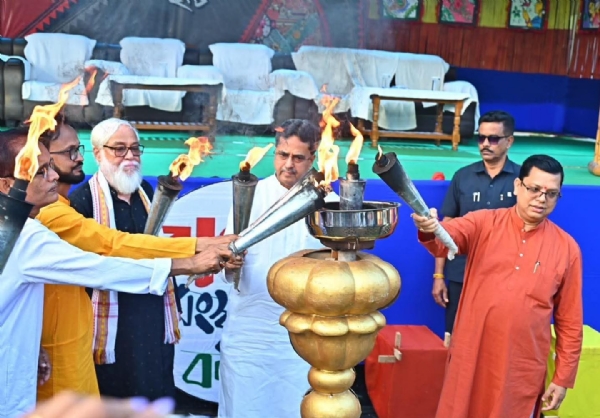 সংস্কৃতি হাটে মুখ্যমন্ত্রী