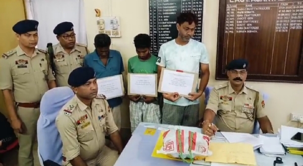 নেশা কারবারি গ্রেফতার