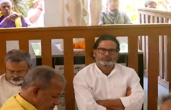 এক দিনের ‘মৌন উপবাস ব্রত’ পালন প্রশান্ত কিশোরের