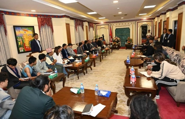 সুশীলা কার্কির অপসারণের দাবিতে নেপালে রাষ্ট্রপতির কাছে চিঠি