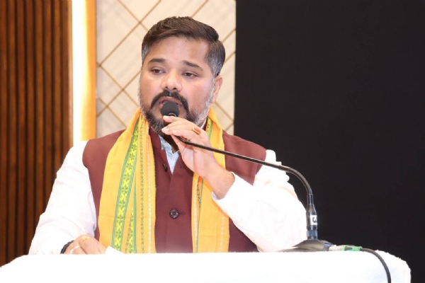 মন্ত্রী সুশান্ত চৌধুরী