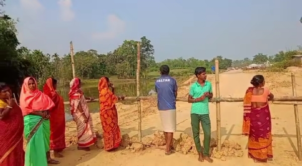 সড়ক অবরোধ সড়ক অবরোধ