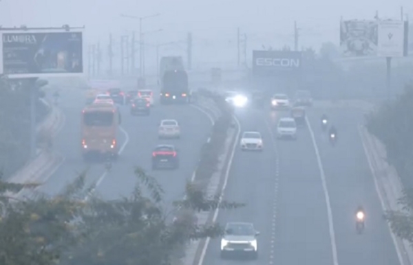 বায়ুদূষণে জেরবার রাজধানী দিল্লি, বাতাসের গুণগতমান উদ্বেগজনক স্তরে