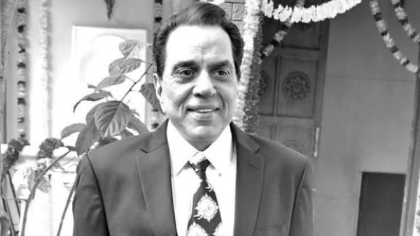 প্রয়াত বলিউডের বর্ষীয়ান অভিনেতা ধর্মেন্দ্র