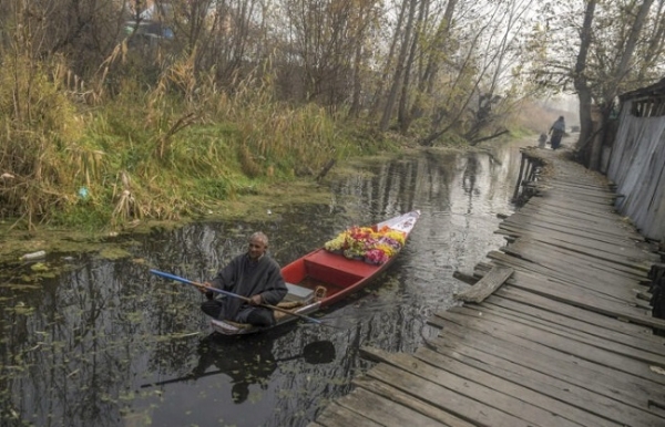 শ্রীনগরে পারদ নামলো মাইনাস ৩.২ ডিগ্রি সেলসিয়াসে