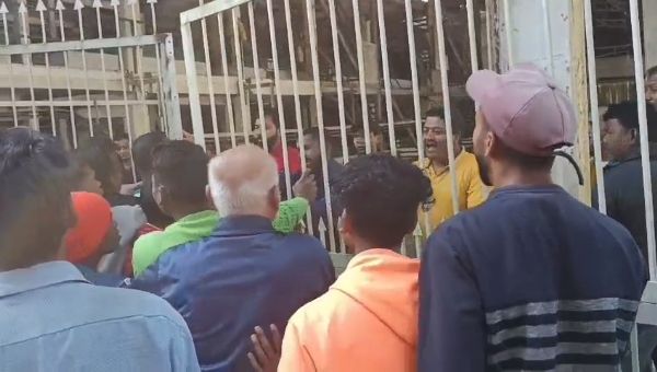 চা বাগান বন্ধ