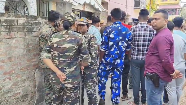 স্বামী স্ত্রীকে খুন