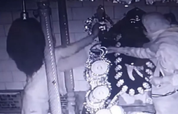 উলুবেড়িয়ায় কালী মন্দিরে চুরির ঘটনায় চাঞ্চল্য