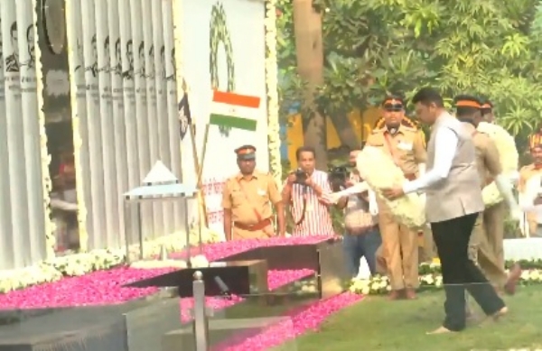 ২৬/১১ সন্ত্রাসী হামলার ১৭ বছর, মুম্বইয়ে শহিদদের প্রতি শ্রদ্ধাঞ্জলি অর্পণ