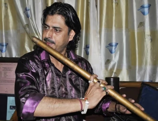 আন্তর্জাতিক খ্যাতিসম্পন্ন বাঁশিবাদক দীপক শর্মা (ফাইল ফটো)