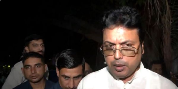 দিল্লিতে নির্বাচনের দ্বারস্থ বিজেপি, কঠোর ব্যবস্থা নেওয়ার আর্জি বিপ্লবের