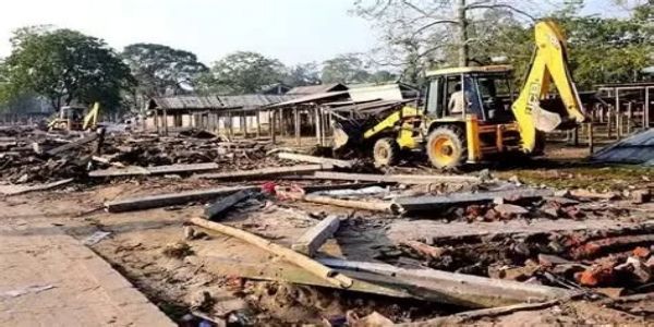 কামপুর রাজস্ব সার্কলের লুটুমারি রিজার্ভে দ্বিতীয় দিনও চলছে উচ্ছেদ অভিযান