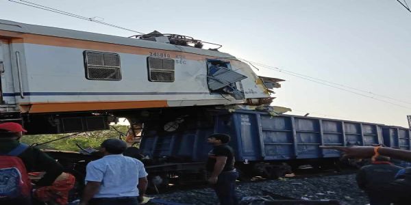 বিলাসপুরে যাত্রিবাহী ট্রেন এবং মালগা়ড়ির সংঘর্ষে মৃত ৬, চলছে উদ্ধারকাজ