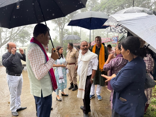 ডিমা হাসাও জেলায় বিধানসভার আইন সংক্রান্ত কমিটির সদস্য মৃণাল শইকিয়া ডিমা হাসাও জেলায় বিধানসভার আইন সংক্রান্ত কমিটির সদস্য মৃণাল শইকিয়া