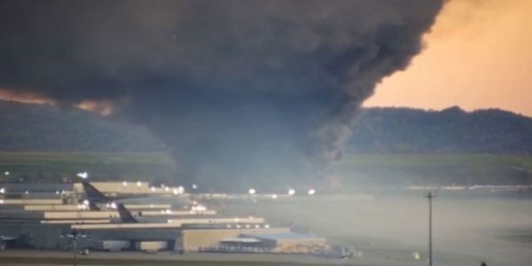 লুইসভিলে দুর্ঘটনাগ্রস্ত কার্গো বিমান