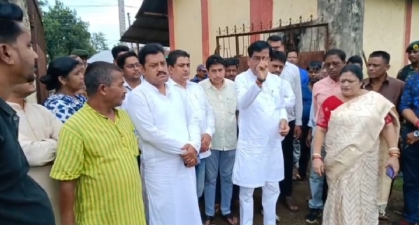 কবরখলা এলাকয় মেয়র কবরখলা এলাকয় মেয়র