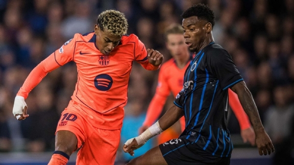 তিনবার পিছিয়ে পড়ে বার্সিলোনার ড্র তিনবার পিছিয়ে পড়ে বার্সিলোনার ড্র