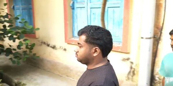 দাসপুরে মাকে কুপিয়ে খুন, ঘাতক ছেলে গ্রেফতার