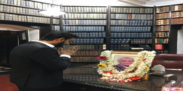 প্রাক্তন মুখ্যমন্ত্রী সিদ্ধার্থশঙ্কর রায়ের প্রয়াণ দিবসে শ্রদ্ধা মুখ্যমন্ত্রীর