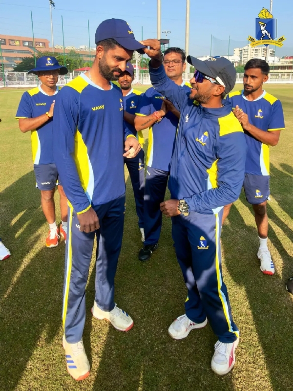 আদিত্য পুরোহিত এর অভিষেক রঞ্জি ট্রফিতে আদিত্য পুরোহিত এর অভিষেক রঞ্জি ট্রফিতে