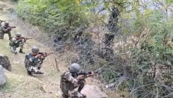 কেরন সেক্টরে অনুপ্রবেশের চেষ্টা বানচাল, দুই জঙ্গি নিহত কেরন সেক্টরে অনুপ্রবেশের চেষ্টা বানচাল, দুই জঙ্গি নিহত