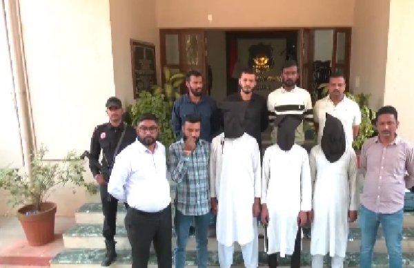 ৩ সন্ত্রাসীকে গ্রেফতার করলো গুজরাট এটিএস ৩ সন্ত্রাসীকে গ্রেফতার করলো গুজরাট এটিএস