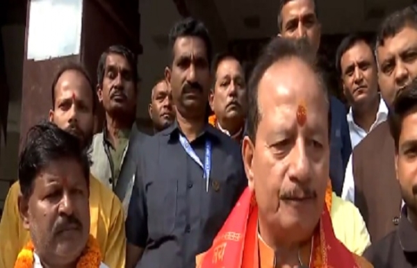 বিজয় সিনহা বিজয় সিনহা