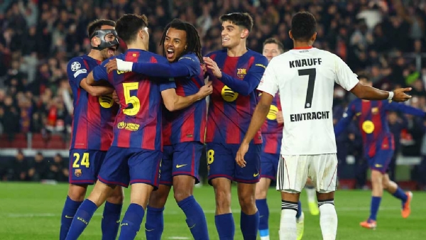 চ্যাম্পিয়ন্স লিগ: জয়ে ফিরল বার্সিলোনা চ্যাম্পিয়ন্স লিগ: জয়ে ফিরল বার্সিলোনা