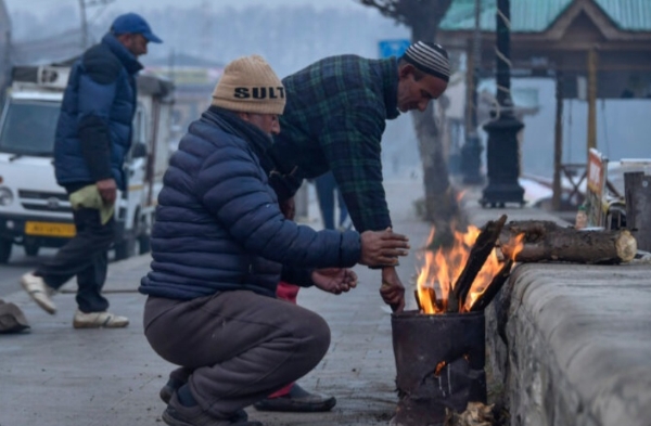 কাশ্মীরে কমল পারদ , রয়েছে তুষারপাতের সম্ভাবনা কাশ্মীরে কমল পারদ , রয়েছে তুষারপাতের সম্ভাবনা