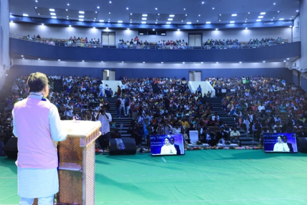 মুখ্যমন্ত্রী ডাঃ মানিক সাহা মুখ্যমন্ত্রী ডাঃ মানিক সাহা