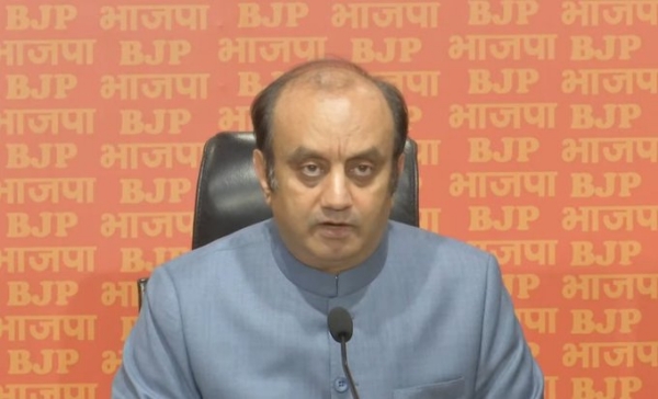 কেরলে রাজনৈতিক পালাবদলের ইঙ্গিত, তিরুবনন্তপুরমে বিজেপির বড় সাফল্য কেরলে রাজনৈতিক পালাবদলের ইঙ্গিত, তিরুবনন্তপুরমে বিজেপির বড় সাফল্য