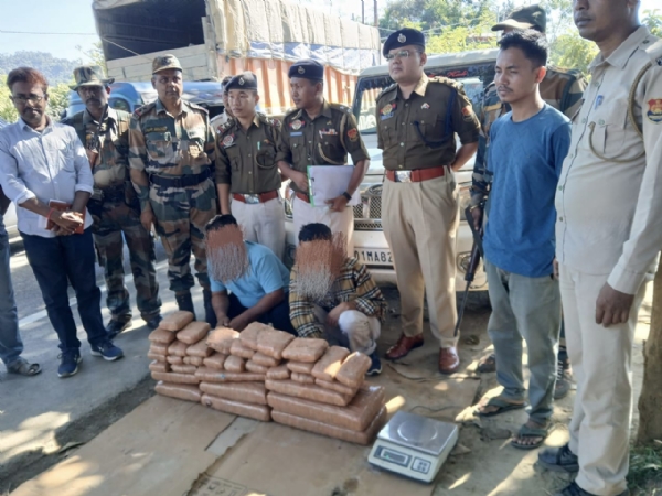 গাঁজা সহ গ্রেফতার দুই গাঁজা সহ গ্রেফতার দুই