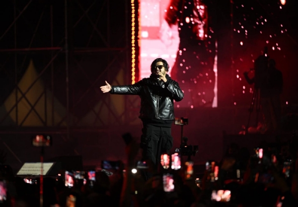 ফেলকন উৎসবে বলিউডের কণ্ঠশিল্পী বিশাল মিশ্ৰ ফেলকন উৎসবে বলিউডের কণ্ঠশিল্পী বিশাল মিশ্ৰ