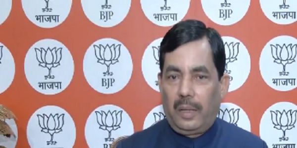 কংগ্রেস নিজেদের কাজের জন্যই হেরে যাচ্ছে, কটাক্ষ শাহনওয়াজের