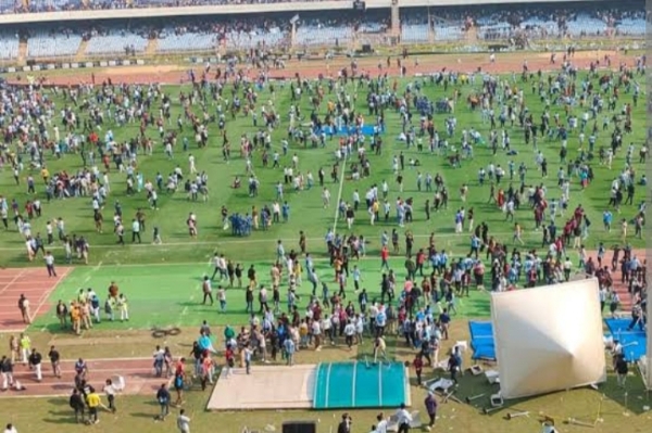 যুবভারতীতে মেসির অনুষ্ঠানে বিশৃঙ্খলা, একাধিক ধারায় স্বতঃপ্রণোদিত মামলা যুবভারতীতে মেসির অনুষ্ঠানে বিশৃঙ্খলা, একাধিক ধারায় স্বতঃপ্রণোদিত মামলা