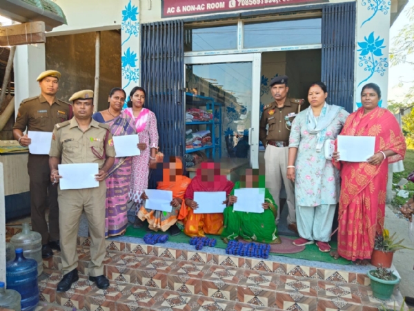 ইয়াবা সহ গ্রেফতার তিন মহিলা ইয়াবা সহ গ্রেফতার তিন মহিলা