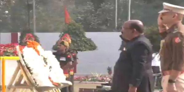 ফোর্ট উইলিয়ামে বিজয় দিবস উদযাপন, বিজয় স্মারকে শ্রদ্ধার্ঘ্য রাজ্যপালের