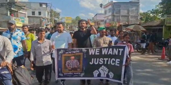 ধর্মনগরে ডেলিভারি কর্মীর অস্বাভাবিক মৃত্যু, দোষীদের গ্রেফতারের দাবিতে যুবদের বিক্ষোভ