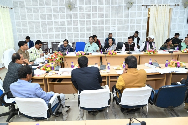 পর্যালোচনা বৈঠক মন্ত্রীর পর্যালোচনা বৈঠক মন্ত্রীর