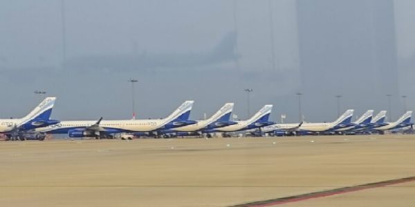 শ্রীনগর বিমানবন্দরে বাতিল চারটি বিমান
