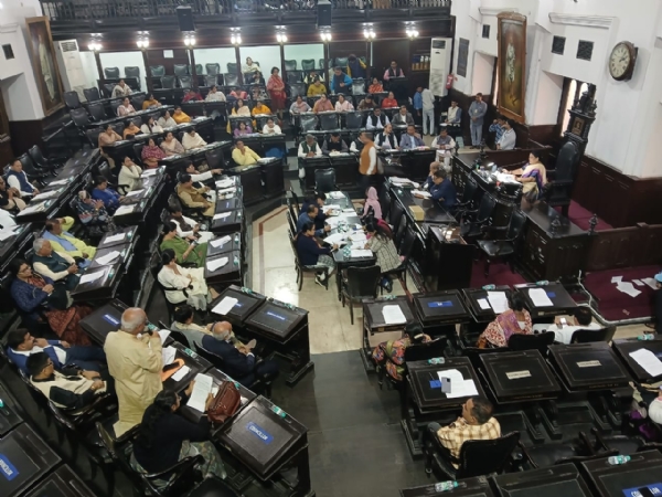 কলকাতা পুরসভার মাসিক অধিবেশনে নিন্দা প্রস্তাব কলকাতা পুরসভার মাসিক অধিবেশনে নিন্দা প্রস্তাব