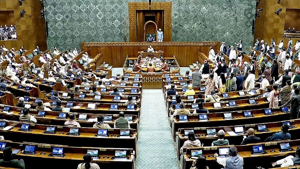 তুমুল হইচই, দিনের মুলতুবি লোকসভার অধিবেশন দিনের মতো মুলতুবি