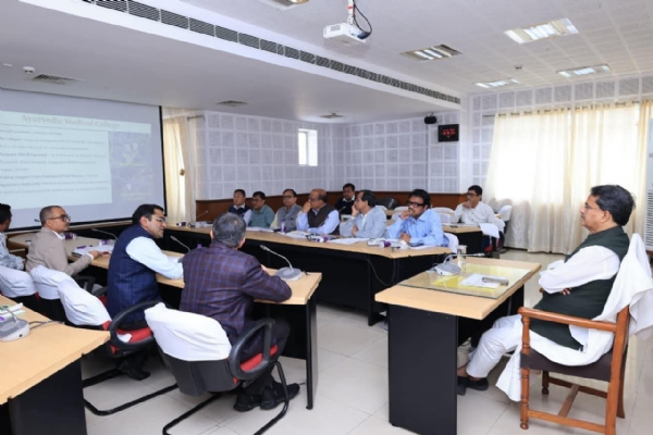 পর্যালোচনা বৈঠকে মুখ্যমন্ত্রী পর্যালোচনা বৈঠকে মুখ্যমন্ত্রী