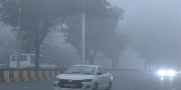 দিল্লির বাতাস দূষিতই, একিউআই ৪০০-র ঊর্ধ্বে