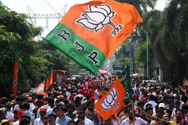 মহারাষ্ট্রে পুর-পঞ্চায়েত নির্বাচনে  জয় বিজেপির