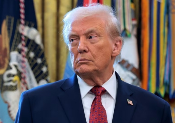 ভেনেজুয়েলার তেল ট্যাঙ্কার সম্পূর্ণ নাকাবন্দির নির্দেশ ট্রাম্পের