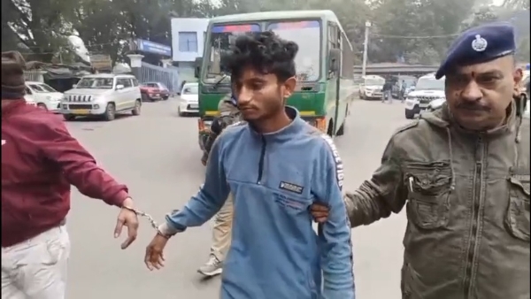 গ্রেফতার