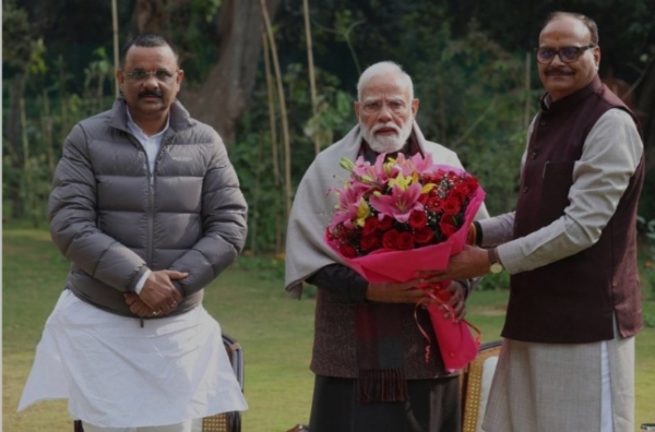 প্রধানমন্ত্রী নরেন্দ্র মোদীর সাথে সাক্ষাৎ করলেন উপ-মুখ্যমন্ত্রী ব্রজেশ পাঠক